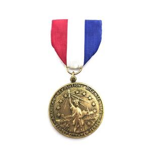 American Revolution Pin Bicentennial Medal Ribbon 1976 Jersey City NJ Liberty